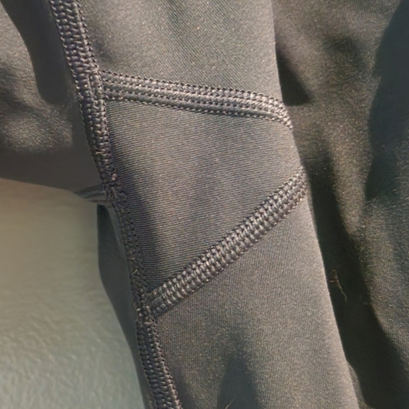 Lululemon Wunder Under Hi Rise 1/2 tight full on Luxtreme 17" - Picture 4 of 7